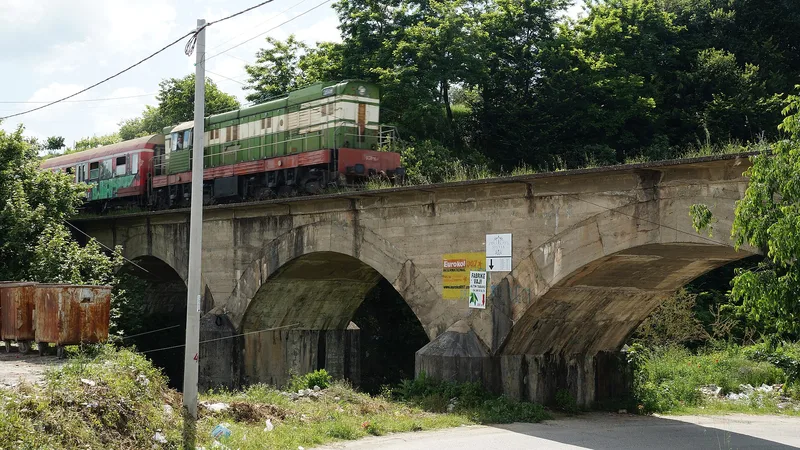 太原市小店区华驰顺物流有限公司